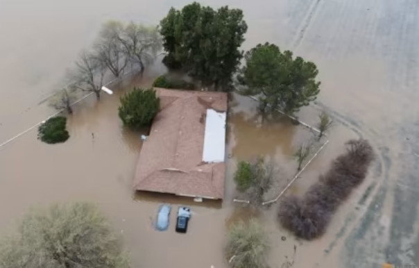 Tens-of-thousands-without-power-in-California